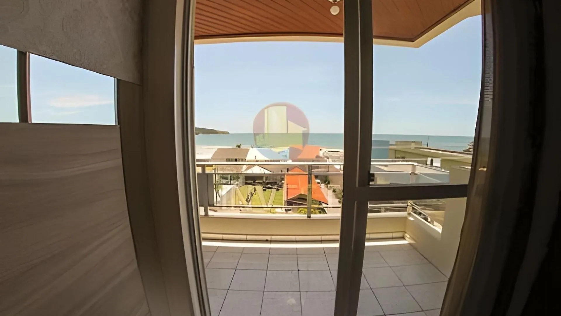 Lindo Apartamento Com Vista Mar Frente A Avenida Bombinhas 0*,  Brazil