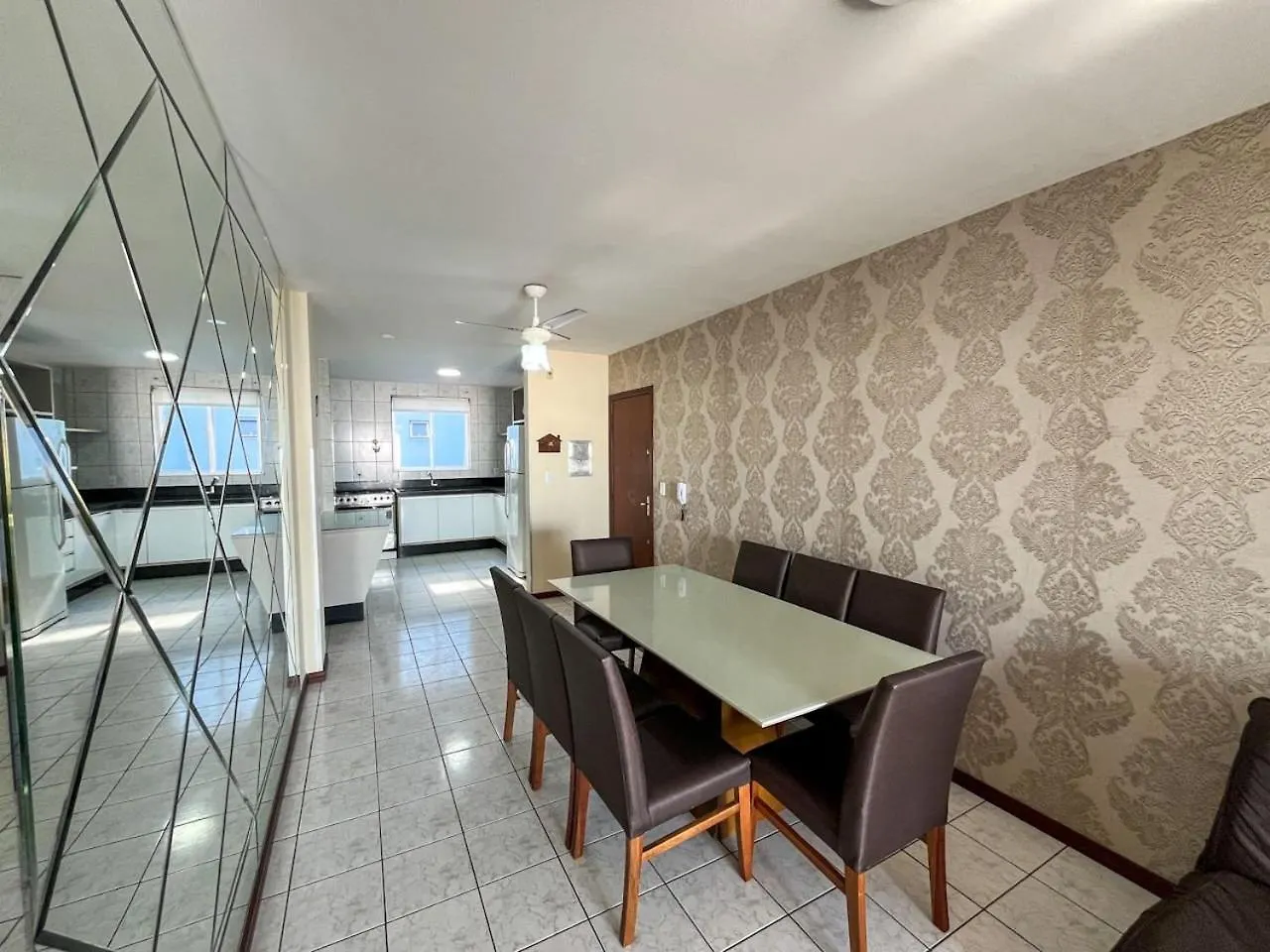 아파트 Lindo Apartamento Com Vista Mar Frente A Avenida 봄비나스 브라질